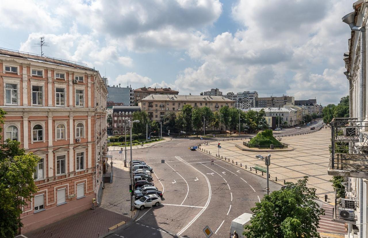 View On Sofievskaya Square Apartment Kyiv Exterior photo