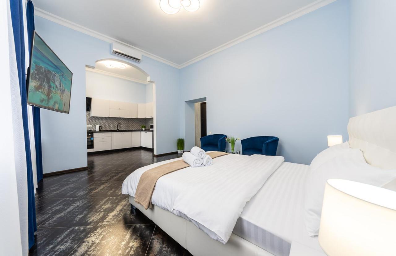 View On Sofievskaya Square Apartment Kyiv Exterior photo