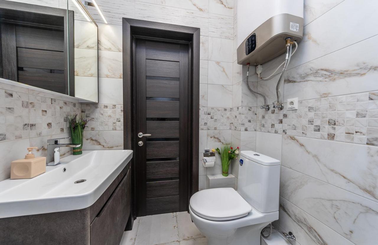 View On Sofievskaya Square Apartment Kyiv Exterior photo