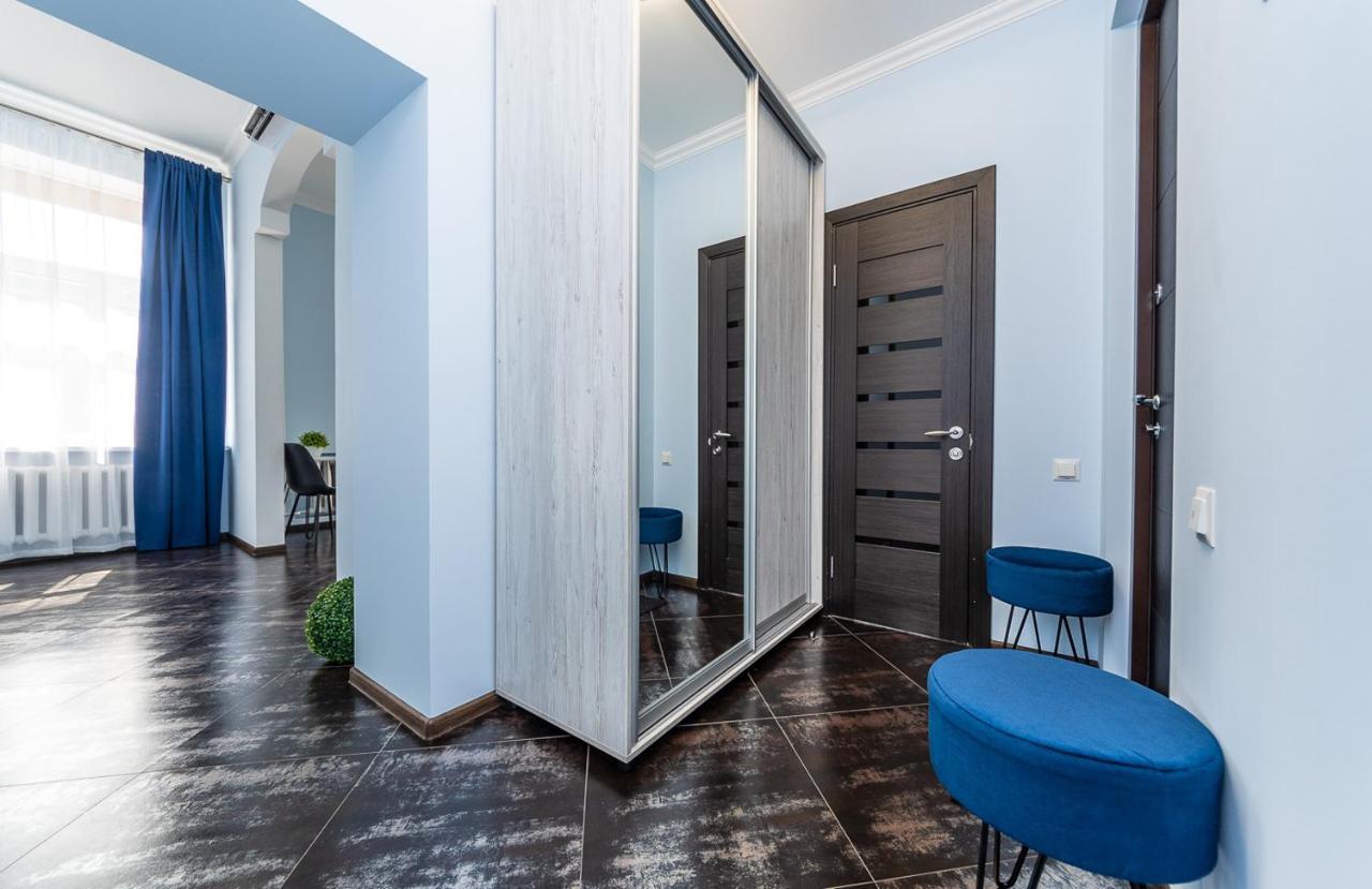 View On Sofievskaya Square Apartment Kyiv Exterior photo